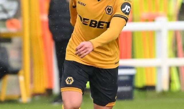 狼队官方：徐彬租借期间遭遇腿筋受伤 现已回归球队