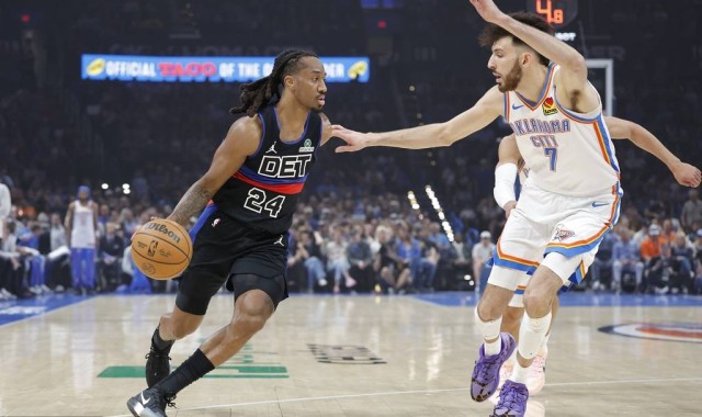 亚历山大47分里德21+10 雷霆加时险胜活塞