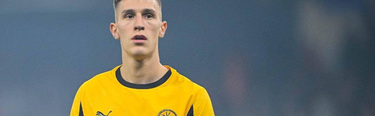 曼联夏窗卖人加节省工资有望获2亿！可增加引援，考虑签多特铁卫