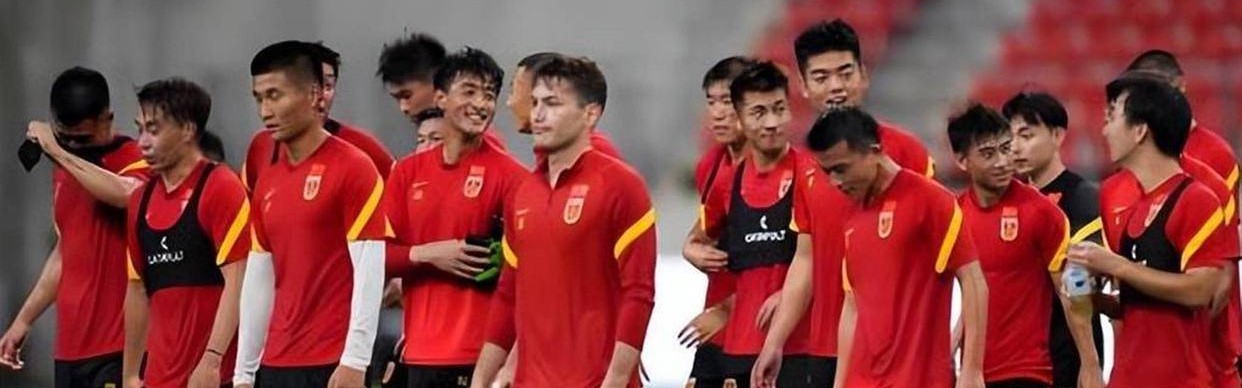 重大实锤！法兰克福扎堆官宣，5大国脚齐聚德甲，这次真的稳了